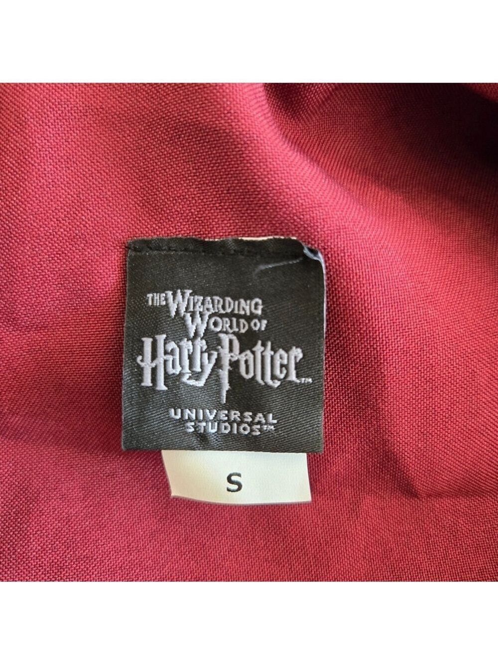 HARRY POTTER GRYFFINDOR ADULT HOODED ROBE BLACK MAROON/BURGUNDY SMALL - Picture 13 of 16